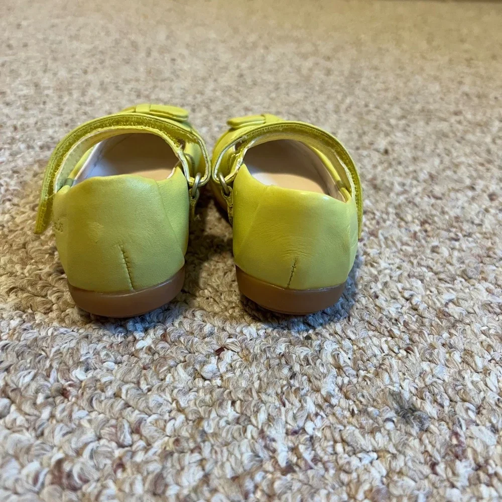 Clarks First Shoes Kids Lime Green Leather Mary Jane Bow Flats Size 5.5 M US